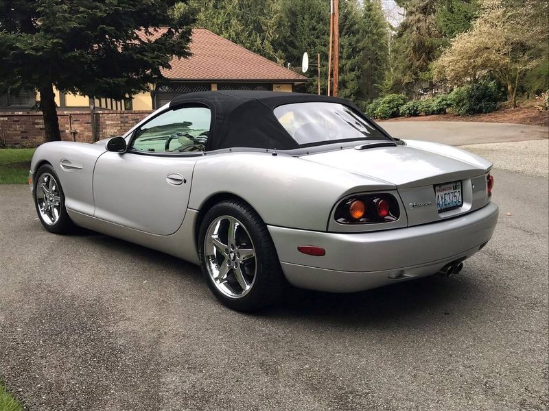 Illustration for article titled At $32,500, Might You Aspire to This 2002 Panoz Esperante?
